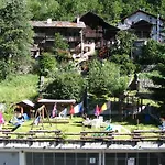 Bellevue アパートホテル
