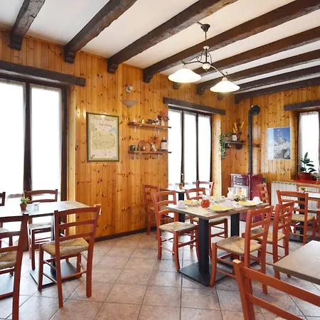 Bellevue Aparthotel 4*